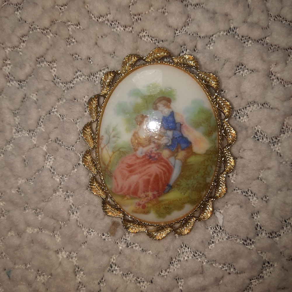 Vintage Fragonard Limoges Brooch